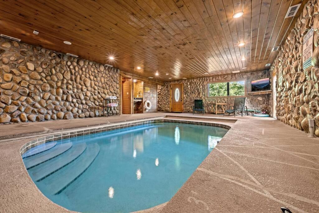 Pvt Pool At The Grotto Villa Sevierville Bagian luar foto